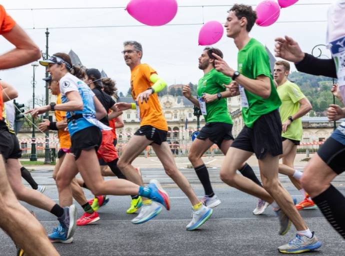 Torino 2026, record di iscritti per La Mezza e La Dieci: oltre 7.500 runner attesi tra Parco del Valentino e centro città